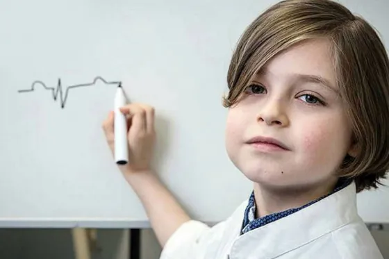 Superdotado: un niño de 11 años termina la carrera de Física en tan sólo 9 meses