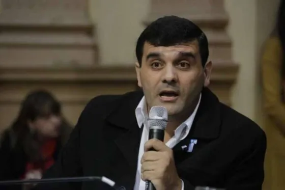 Un diputado saencista denunció que el gobierno tiene funcionarios que hacen “negocios”