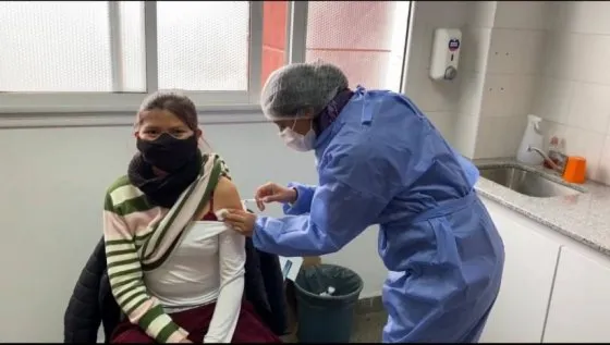 Continúa la vacunación sin turno contra COVID-19 para mayores de 18 años