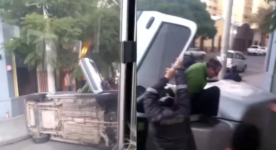 Tremendo accidente en el macrocentro: una familia volcó y lograron rescatarlos