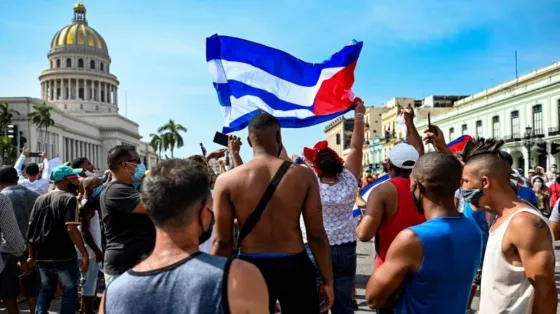 Protestas en Cuba: el presidente convoca a sus seguidores a salir a las calles