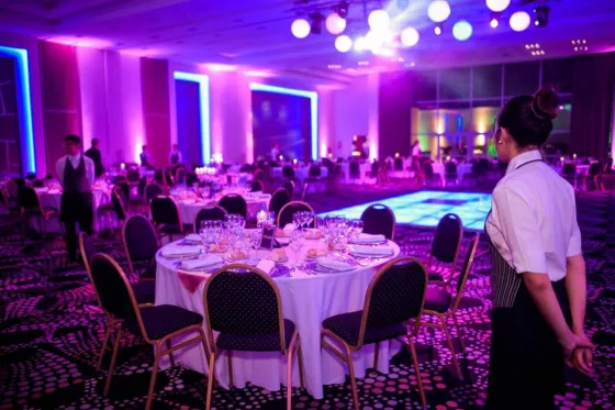 ¿Salón de eventos sólo para vacunados?: lo que se analiza para su habilitación