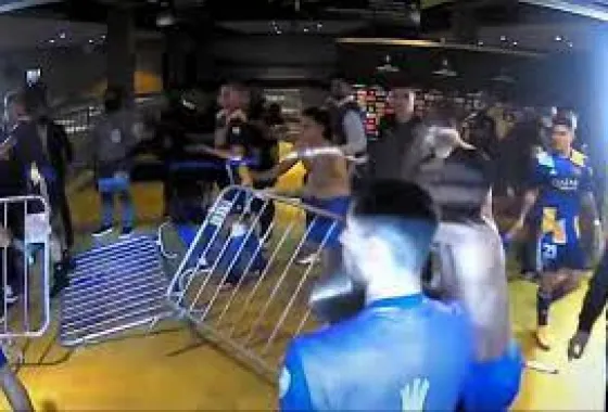 VIDEO: Escándalo en Boca: así fueron los disturbios en el vestuario del "Mineirao"