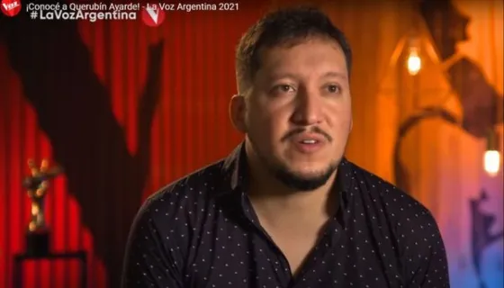 VIDEO: Un salteño emocionó a todos en La Voz con su historia de vida y su canto