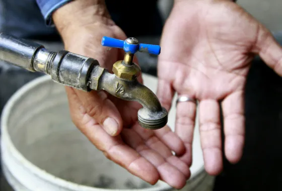 Más de 80 familias de la Capital están sin agua hace tres días