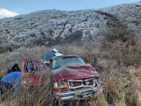 Se salvaron de milagro: cayeron desde un precipicio de 50 metros en Cuesta del Obispo