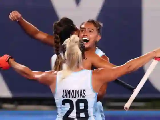 VIDEO: Las Leonas se metieron en semis con un golazo de la salteña Vale Raposo