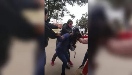 VIDEO: Agredieron a una concejal a las piñas y quedaron imputadas