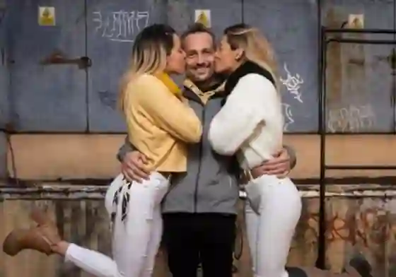 Un trío mendocino: conocé su curiosa historia de poliamor