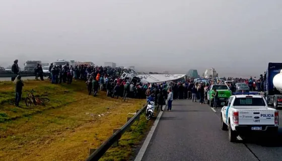 VIDEO: Saquearon un camión de alimentos que venía hacia Tartagal