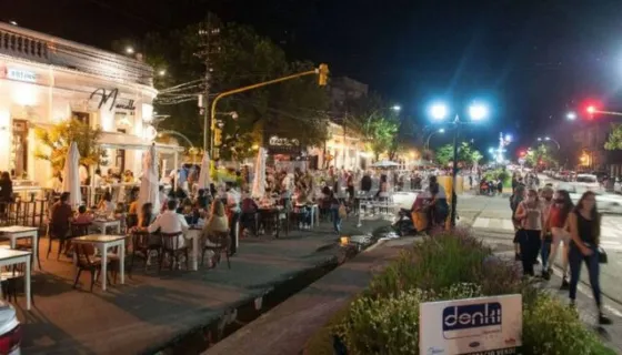 Fuerte protesta: gastronómicos exigen poder trabajar hasta las 2 de la mañana