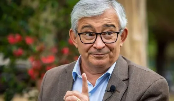 Ya sufragó el candidato Martín Grande: "Competí contra algo pornográfico"