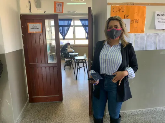 Enojadísima: no dejaron votar a Cande Correa porque no tenía DNI