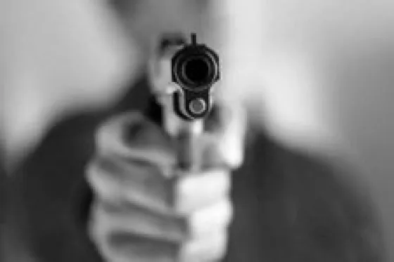 Bº Apolinario Saravia: un joven recibió un disparo en la cabeza