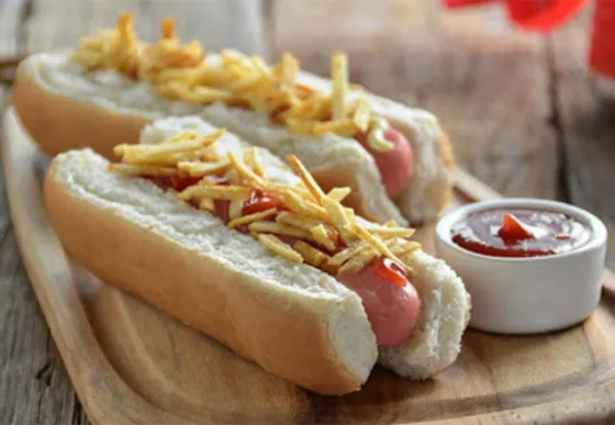 Según un estudio, por cada pancho que se come se pierden 36 minutos de vida