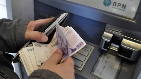 Inicia el pago de sueldos de agosto a la administración pública provincial