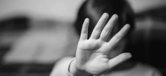 Horror en Embarcación: madre castigaba con un hierro a su hijo de 5 años