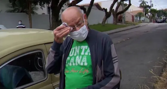 Sus alumnos le compraron el auto que había vendido por problemas económicos