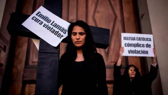 Para Menini, la iglesia sigue incorporando sus "fichas" dentro del poder político