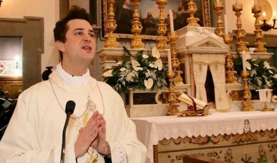 Sacerdote narco organizaba fiestas sexuales