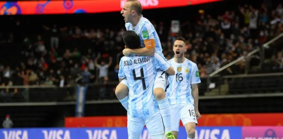 Argentina-Brasil, por un lugar en la final del Mundial de futsal