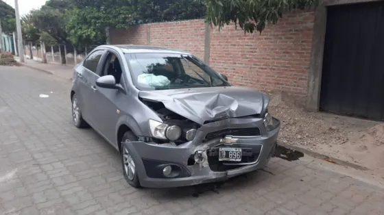 Peligro al volante: Conducía machado y chocó una casa