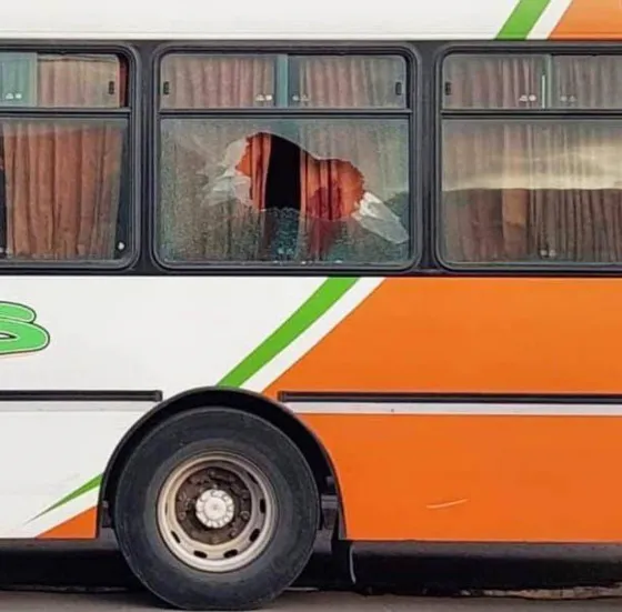 Policía se mató de un tiro mientras viajaba en colectivo