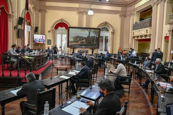 El proyecto de ‘ficha limpia’ sigue girando en la Legislatura