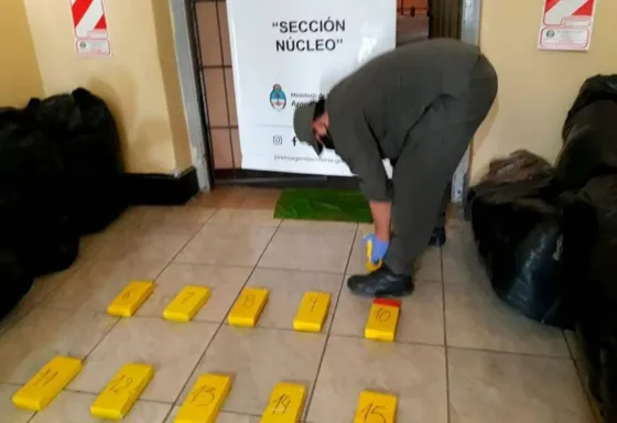 Viajaban en ómnibus desde Orán con más de 36 kilos de cocaína