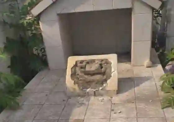 Gran robo de placas en el cementerio de Orán