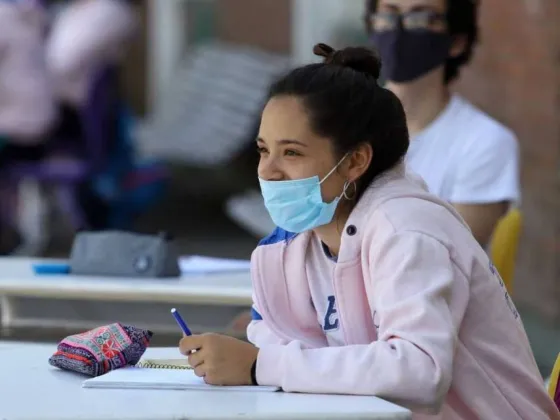 Orán será el primer municipio en vacunar contra el COVID en escuelas