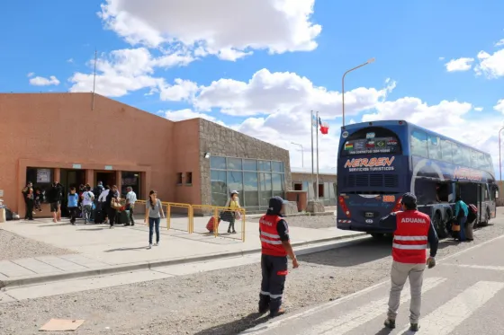 Perdidas millonarias y falta de personal sanitario: los pasos de Jama y Sico siguen cerrados