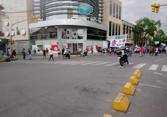 Caos en el centro: manifestantes cortan las principales calles
