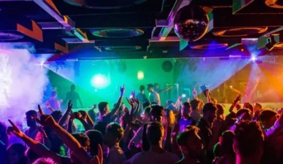 Fue al boliche, robó ocho celulares y terminó detenido