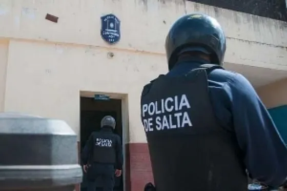 Por denunciar violencia de género y acoso laboral, la Policía le abrió un sumario