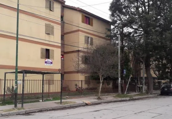 B° Limache: nena de 10 años cayó desde un balcón y está en grave estado