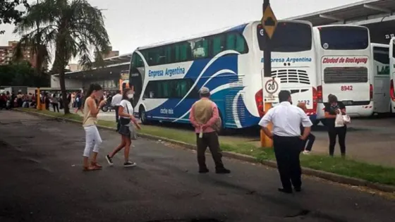 Tres choferes de un micro dieron positivo de cocaína antes de un viaje de egresados