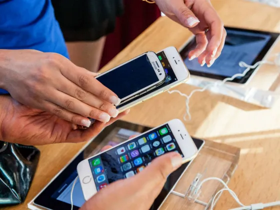 Banco Nación financia la compra de notebooks y celulares en 12 y 18 cuotas sin interés