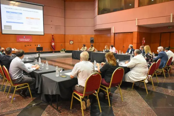 Salta suspende actividades y eventos masivos de más de mil personas por 14 días