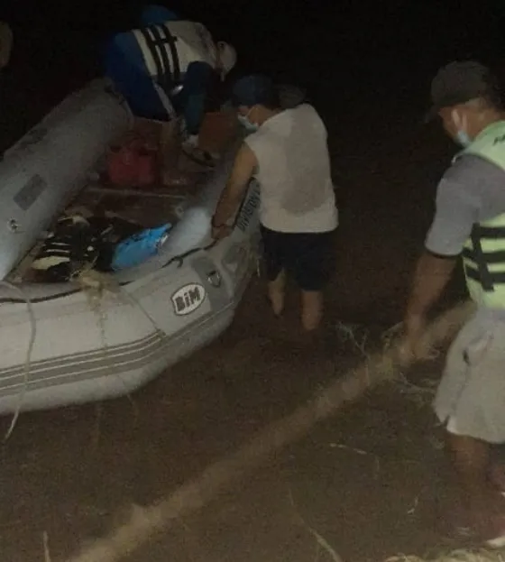 Rescatan a una familia que fue arrastrada por el río Bermejo