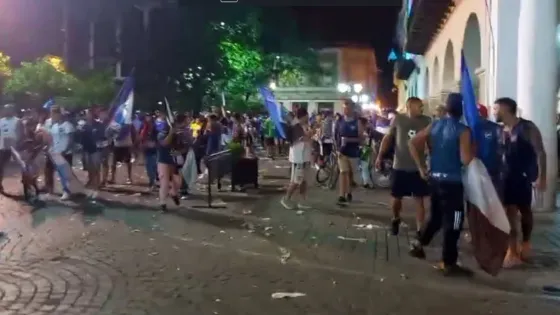 El festejo del Santo terminó con policías lesionados, daños en vehículos y varios detenidos