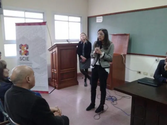 Ministra de Educación, Analía Berruezo