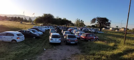 Remiseros cortarán totalmente la autopista Salta - Güemes