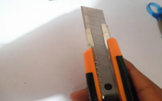 Le cortó la cara con una trincheta tras una discusión