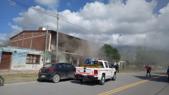 Campo Quijano: Bomberos sofocaron el incendio en una vivienda