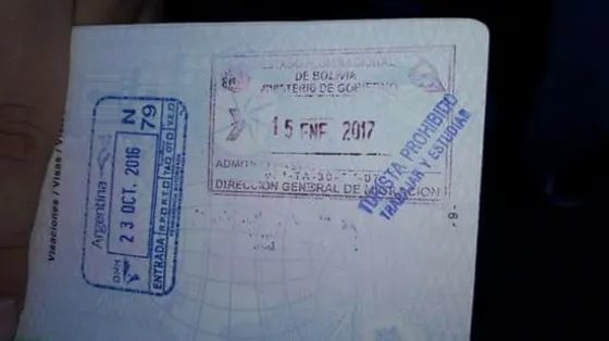 Bolivianos prohíben estudiar y trabajar a turistas argentinos