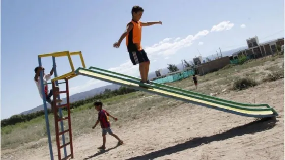 Un niño se lastimó en una plaza y la Municipalidad deberá indemnizarlo con $600 mil