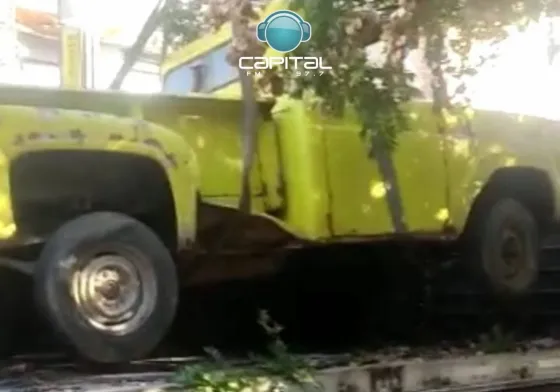 La Municipalida se llevó su camioneta y denuncia que lo hicieron por responder al "capricho de un amigo"