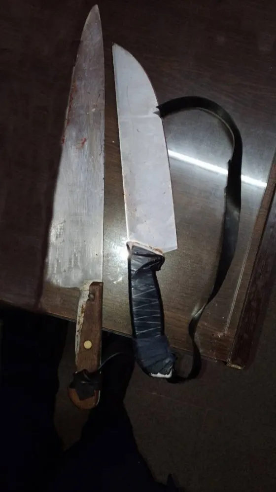 Barrio Palemo I: Un hombre amenazaba a los vecinos con cuchillos y fue detenido