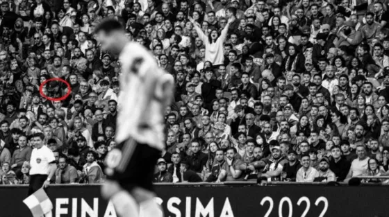 Dicen que apareció Maradona en una foto de Messi